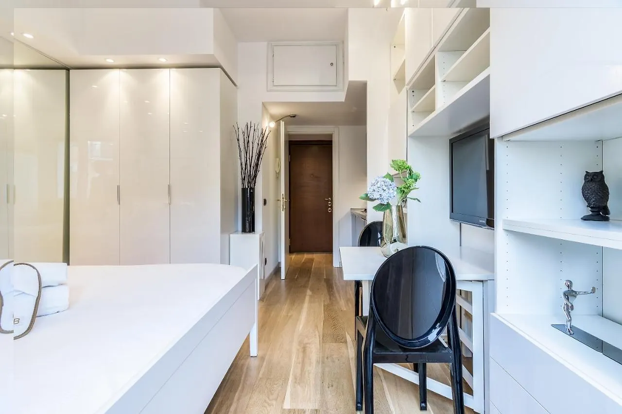 Beplace Cenacolo Apartments Milan