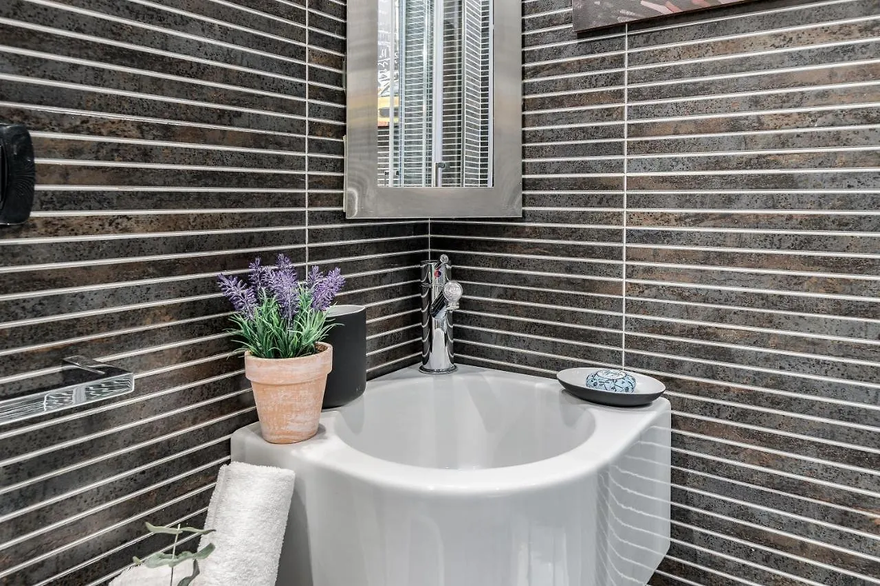 Beplace Cenacolo Apartments Milan